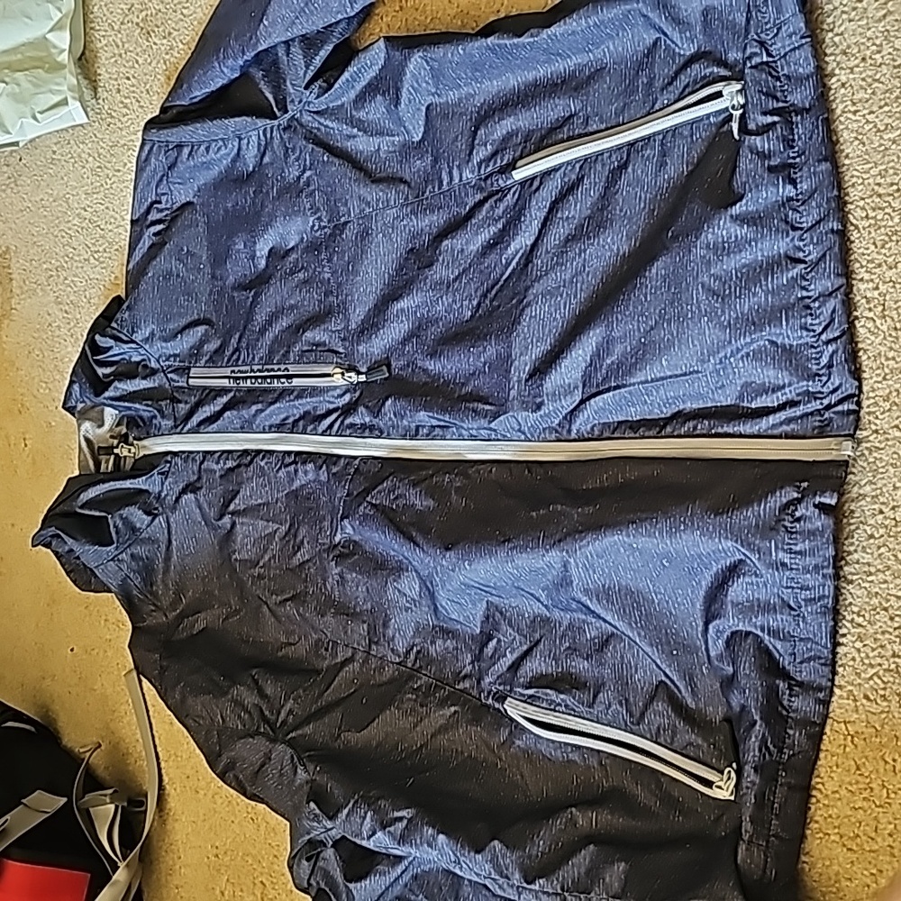 Hooded rain jacket